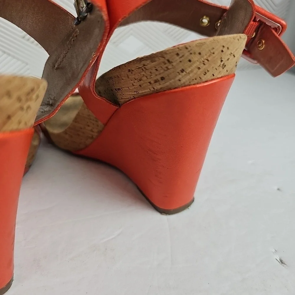 BCBGeneration Womens Orange Faux Leather Wedges US 8.5 Cork‎ Footbed PL-Bana